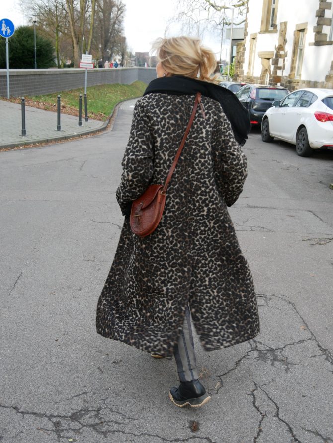 charismalook-camel-mit-leo-mode-mantel-tasche-schal