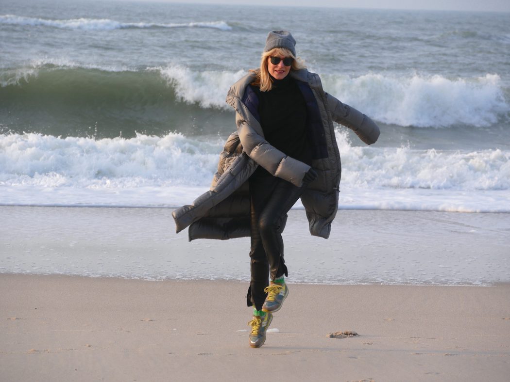 Charismalook_Wintermode_Trend_Fashion_Daunenmantel_Meer_Lederhose_Pullover