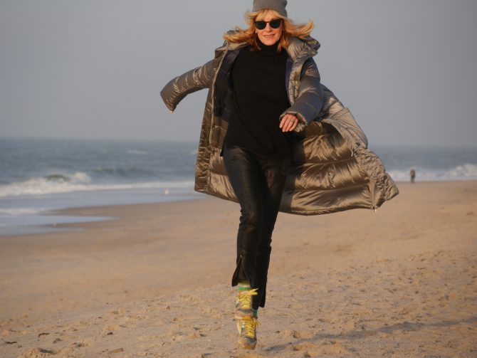 charismalook_wintermode_daunenmantel_Sneaker_Trend_Styling_Tipps