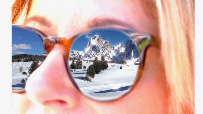 CharismaLook_Sonnenbrille_Winterlandschaft_WIntermode_Faszination_Skifahren_Berge_Sonnenschein_Seiseralm