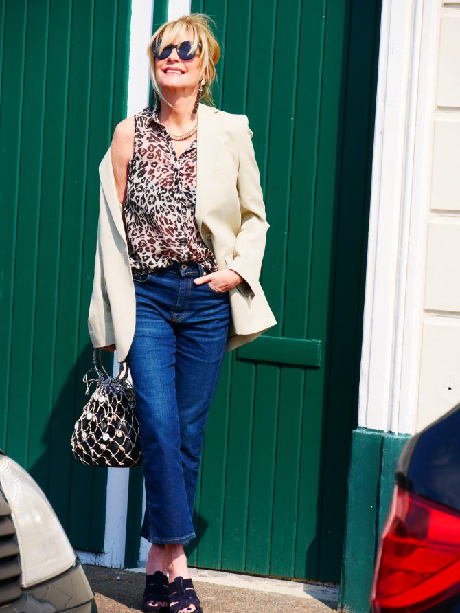 charismalook-anzug-jacke-pastell-mode-jeans-leolook-bluse