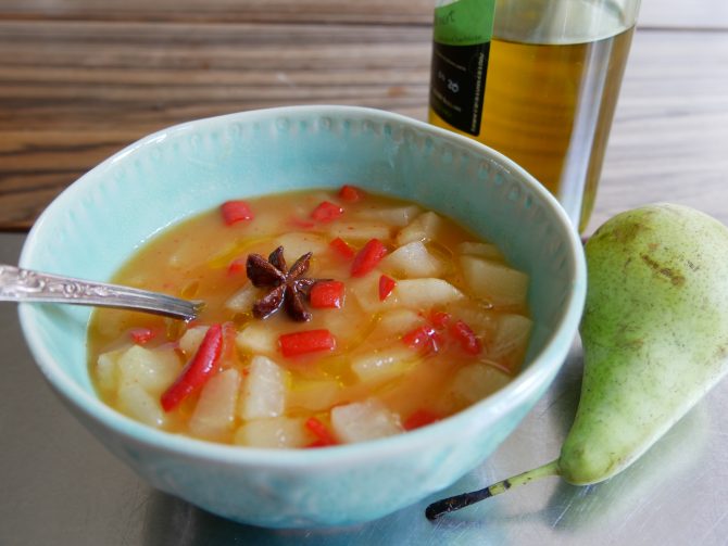 charismalook-spargel-tagliatelle-chili-birnen-sternanis-schüssel-löffel