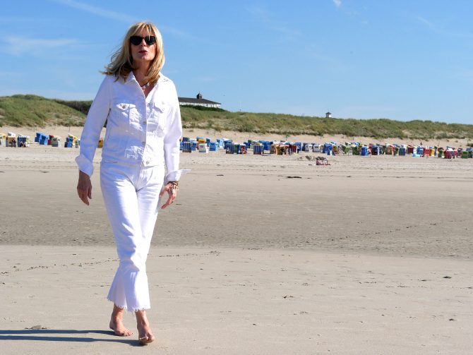 charismalook-weisse-jeans-mode-straight-leg-jeansjacke