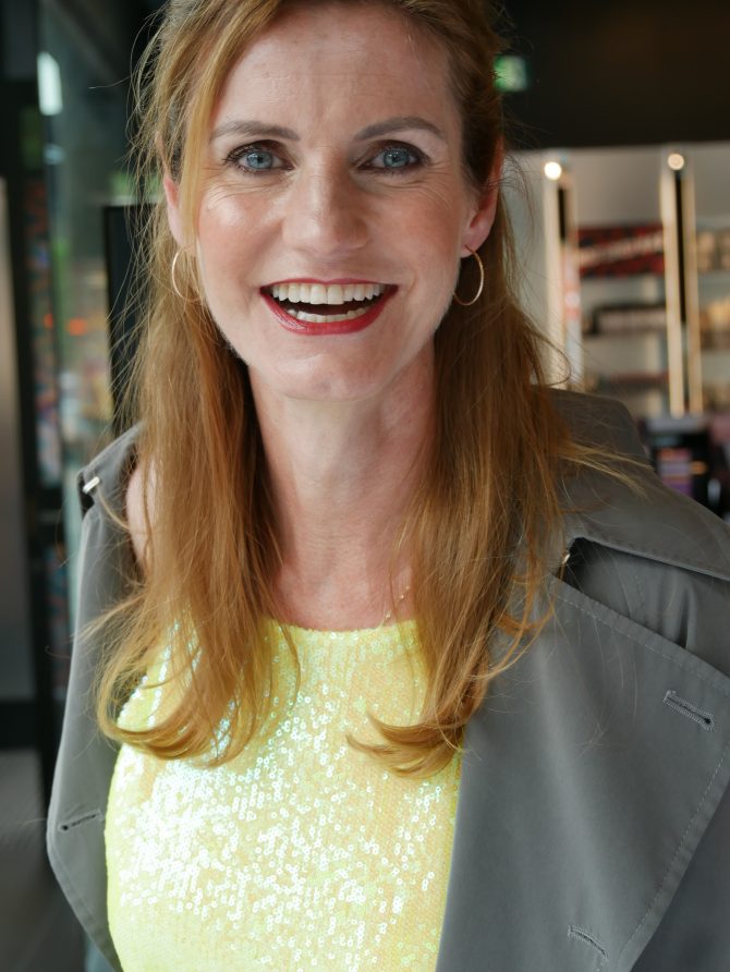 charismalook-job-make-up-beauty-abendlook-mode