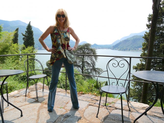 charismalook-cord-hose-kleid-ausblick-luganersee