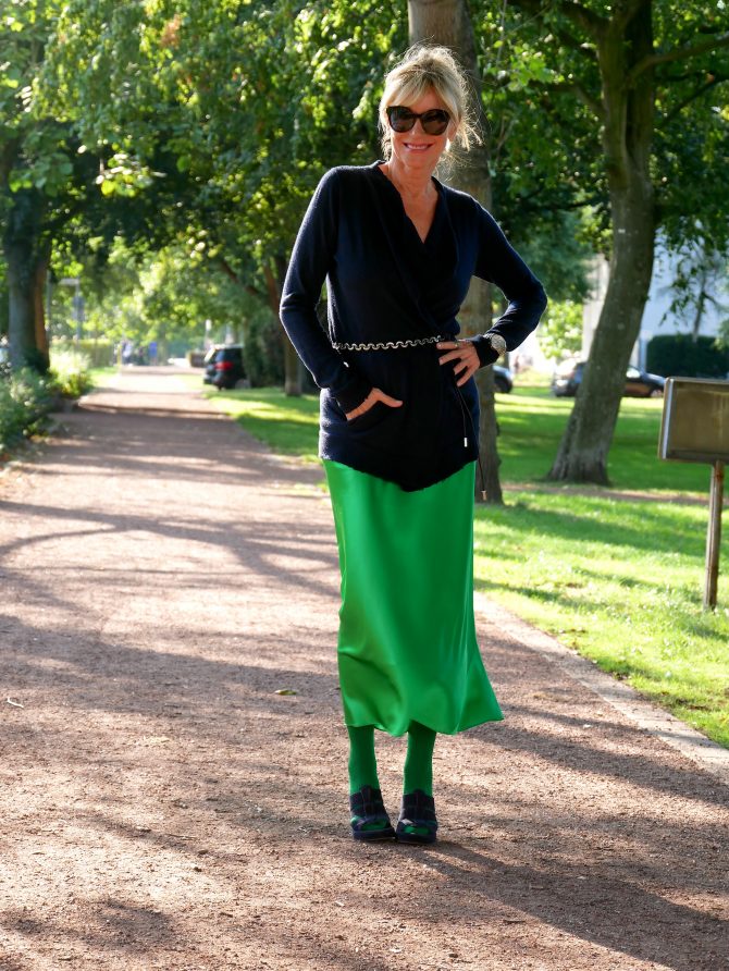 charismalook-neongrün-mode-rock-strickjacke-gürtel-blond-mode