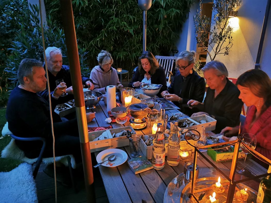 charismalook-pilzzeit-rezepte-freunde-pilze-putzen