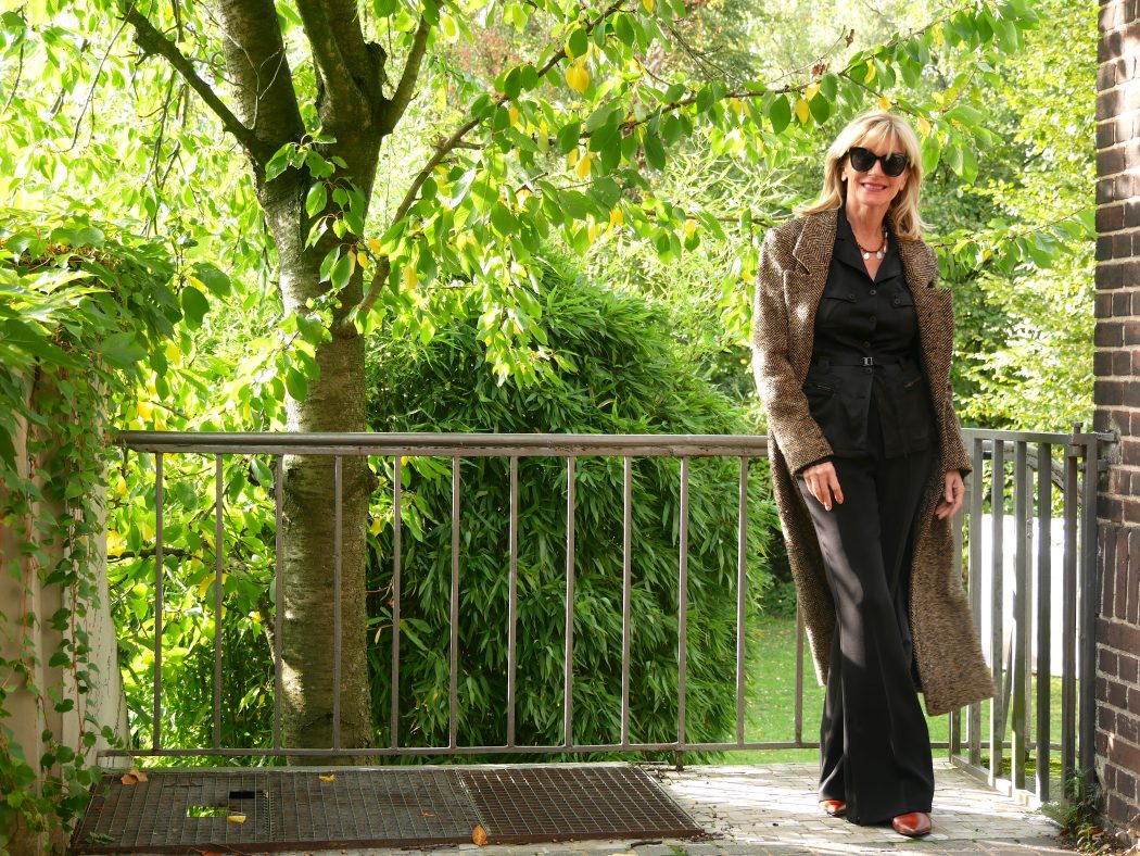 charismalook-lieblingsstück-mode-schlaghose-mantel-blazer