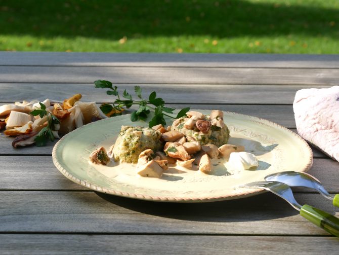 charismalook-pilzzeit-semmelknödel-pilzsauce-rezept-herbst