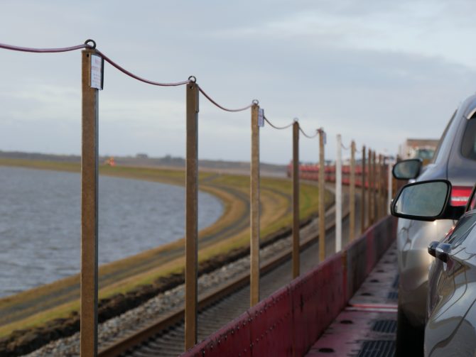 charismalook-sylt-hindenburgdamm-autozug-meer