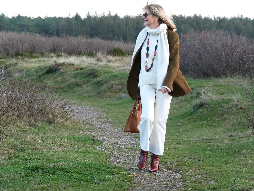 charismalook-stimmungsmacher-mode-beauty-weiß-blond-dünen