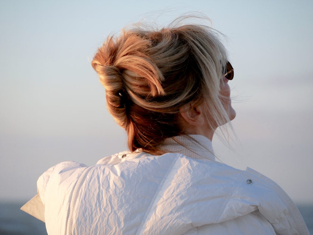 charismalook-stimmungsmacher-mode-beauty-haare-weiß