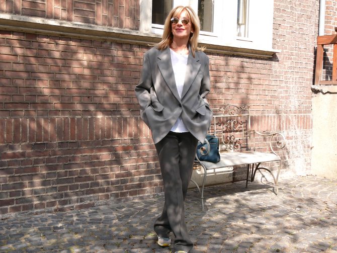 charismalook-suit-style-mode-trend-homeoffice-inspiration-corona