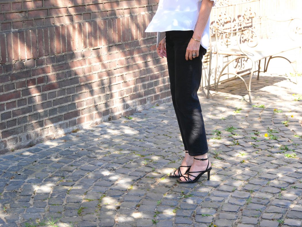 charismalook-key-pieces-mode-styling-jeans-sandalen