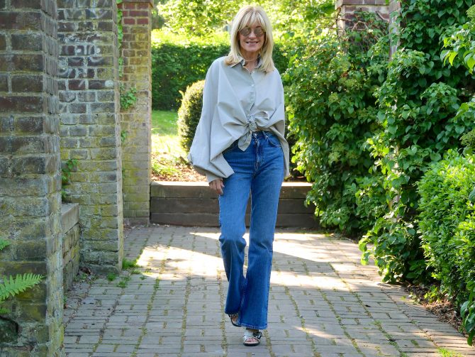 charismalook-key-pieces-mode-outfit-look-bluse-jeans