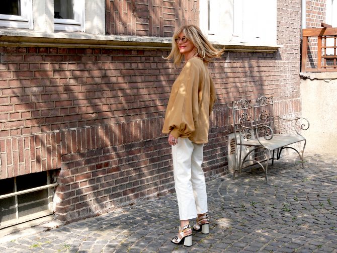 charismalook-jeans-report-mode-weisse-jeans-blond-styling