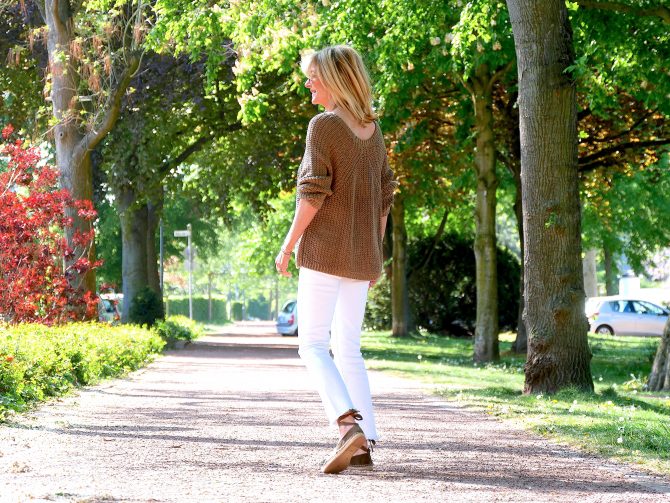 charismalook-jeans-report-weisse-jeans-pullover