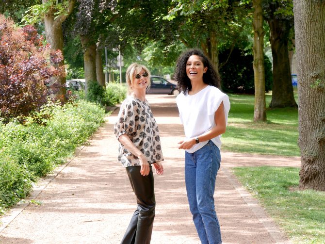 charismalook-bluse-mode-weiß-print-outfit-mode