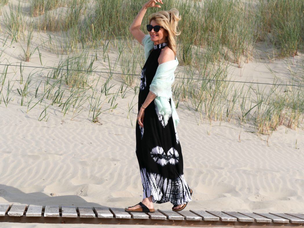 charismalook-mode-lieblinge-styling-shopping-batik-schwarz-blond