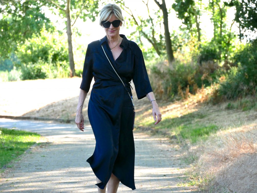 charismalook-schwarz-mode-sommer-neu-highlight-insider-wrap