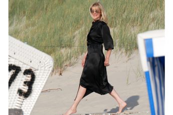 charismalook-schwarz-kleid-wickelkleid-highlight-mode-beauty-sommer