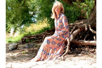 charismalook-maxikleid-moed-sommer-inspiration-looks-designer