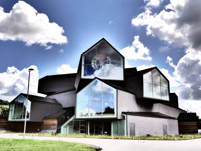 charismalook-krone-kunst-vitra-design-museum-urlaub-reisen-sommer2020