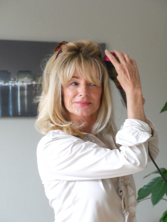 dyson-airwrap-beauty-haare-tutorial-volumen-schwung