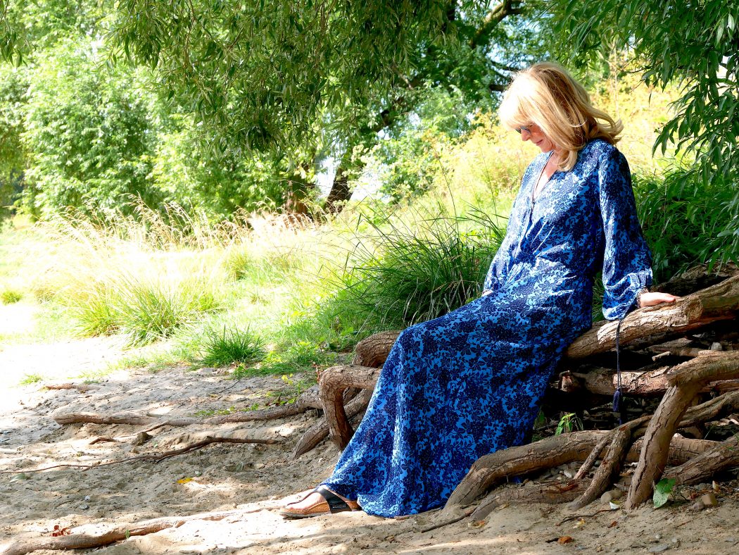 charismalook-maxikleid-mode-sommer-inspiration-look