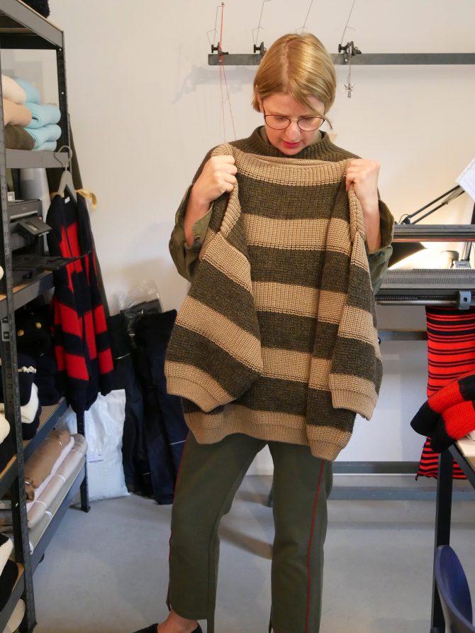 charismalook-karin-rocke-mode-pullover-porträt-interview