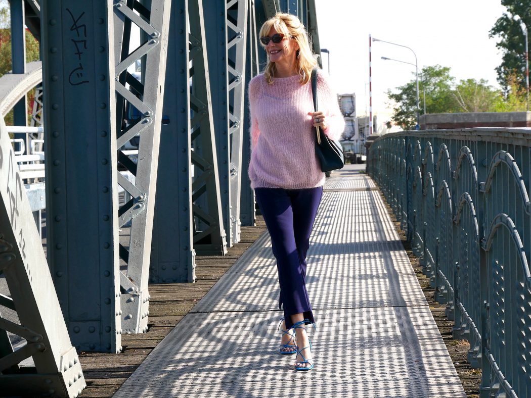 charismalook-pullover-trend-herbst-look-rosa