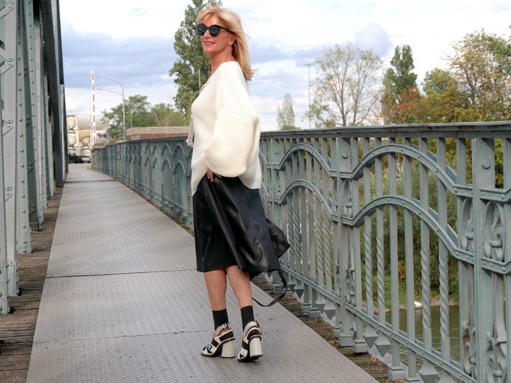 charismalook-pullover-mode-herbst-trend-schwarz-weiß