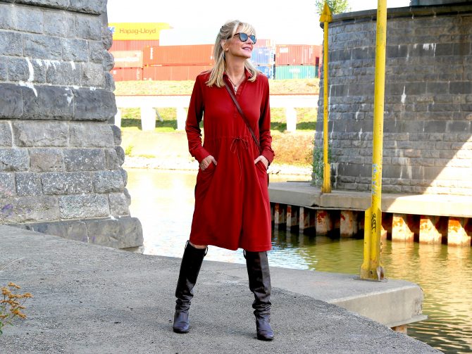 charismalook-gewürzfarben-mode-styling-kleid-trend-blond-haare