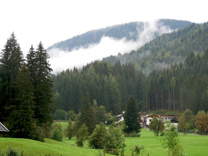 charismalook-zum-hirschen-reisen-naturhotel-berge