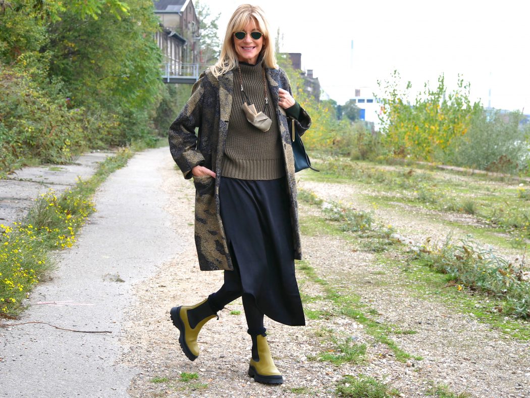 charismalook-wrap-kleid-schwarz-4looks-inspiration-shop-online-mode