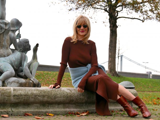 strickkleid-fashion-mode-shopping-braun-inspiration-outfit