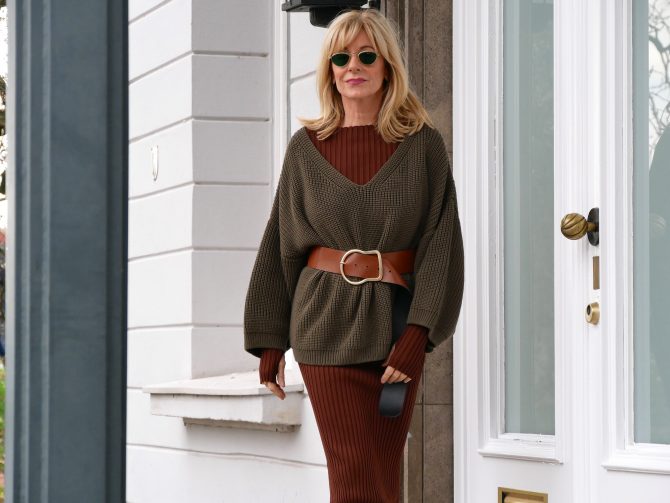 charismalook-strickkleid-mode-fashion-outfit-shopping-braun-looks