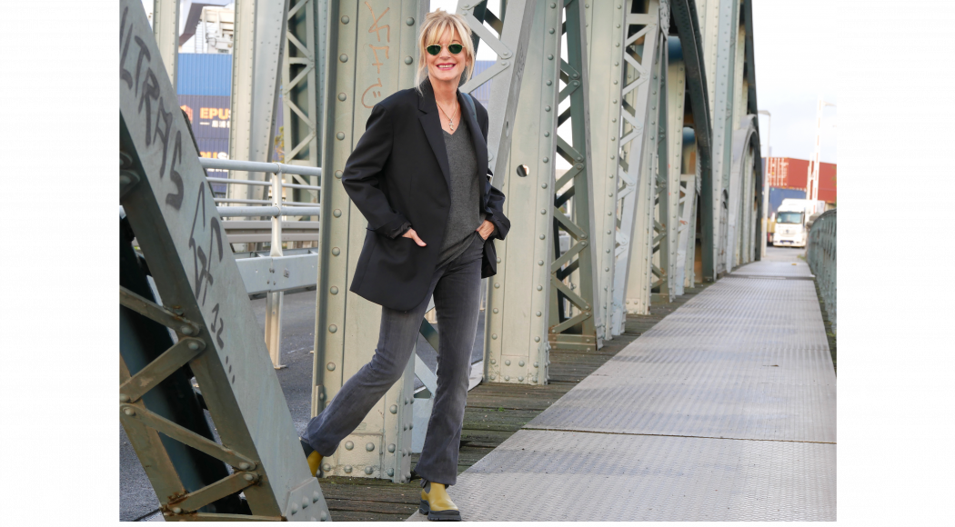 charismalook-lieblingsjeans-mode-outfit-grau-stretch-look