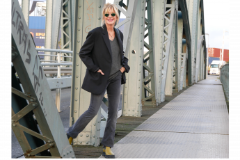 charismalook-lieblingsjeans-mode-outfit-grau-stretch-look