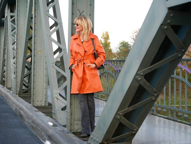 charismalook-lieblingsjeans-denim-stretch-mode-look-outfit-grau