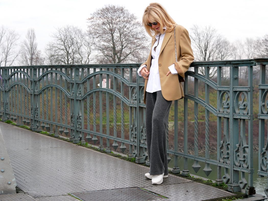 charismalook-strickhose-mode-online-shopping-zuhause-outfit