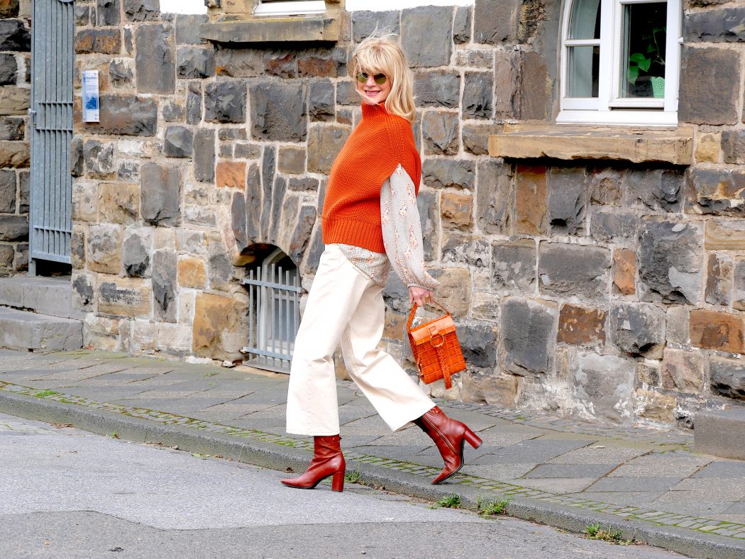 charismalook-denim-report-pullunder-beige-croppedjeans-online-shopping