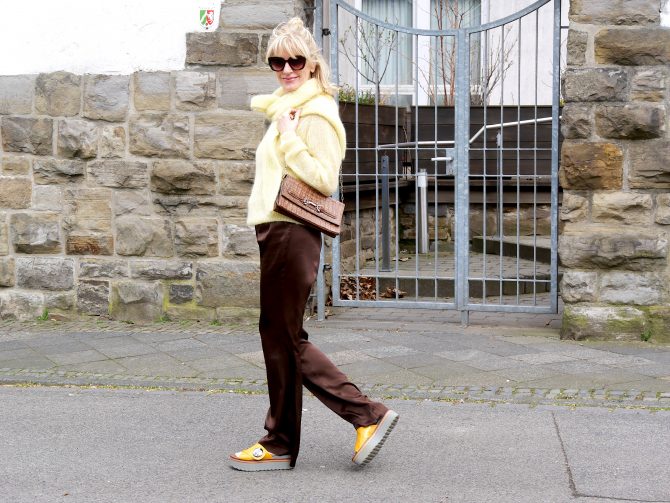 charismalook-braun-mode-gelb-pullover-online-shopping