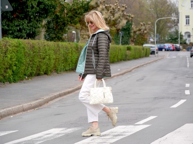 charismalook-steppjacke-mode-online-outfit-damenmode-grün