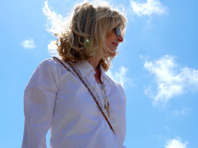 charismalook-beauty-update-pflege-kosmetik-online-haare-make-up