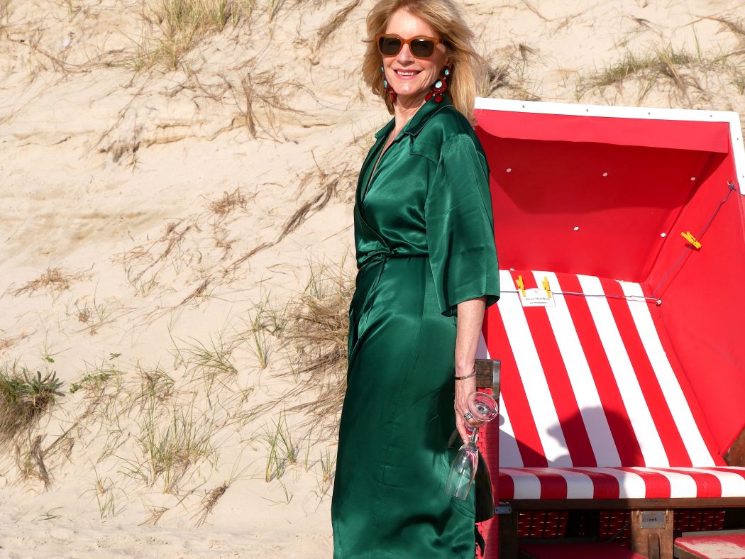 charismalook-dating-kleider-sonne-strand-grün-wrap-sosue-outfit