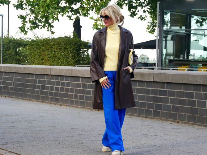 charismalook-powerfarben-mode-outfit-style-look-hose-pulli-mantel