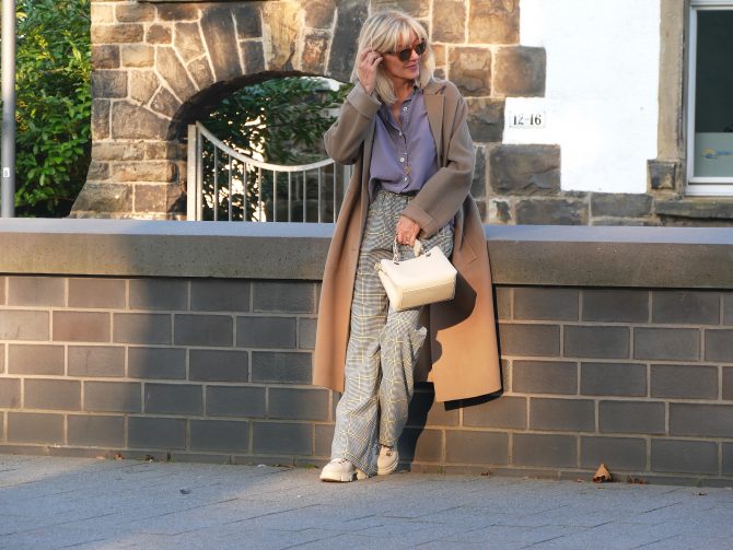 charismalook-powerfarben-mode-online-shopping-karohose-wollmantel