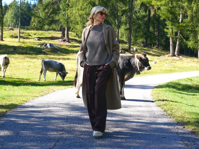 charismalook-mokka-mode-braun-hose-pulli-karin-rocke-strick