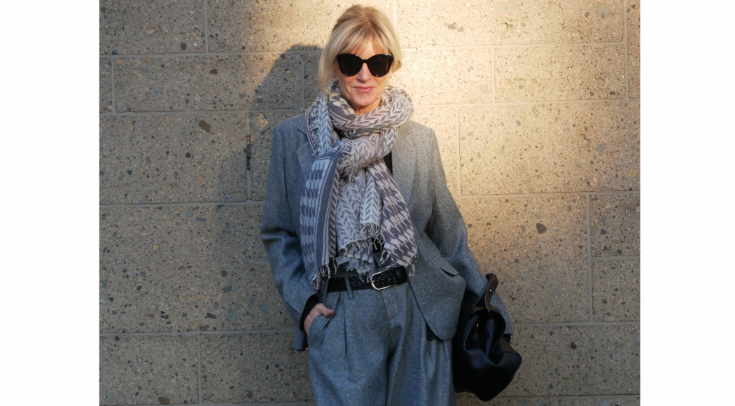 charismalook-cashmere-schals-mode-grau-anzug-tasche-online-shopping-look